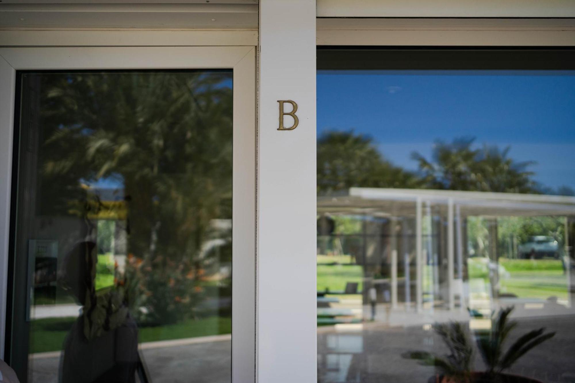 Villa Erada Bari Bagian luar foto